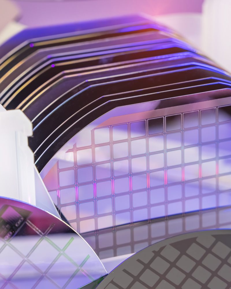 Silicon Wafers in plastic holder box